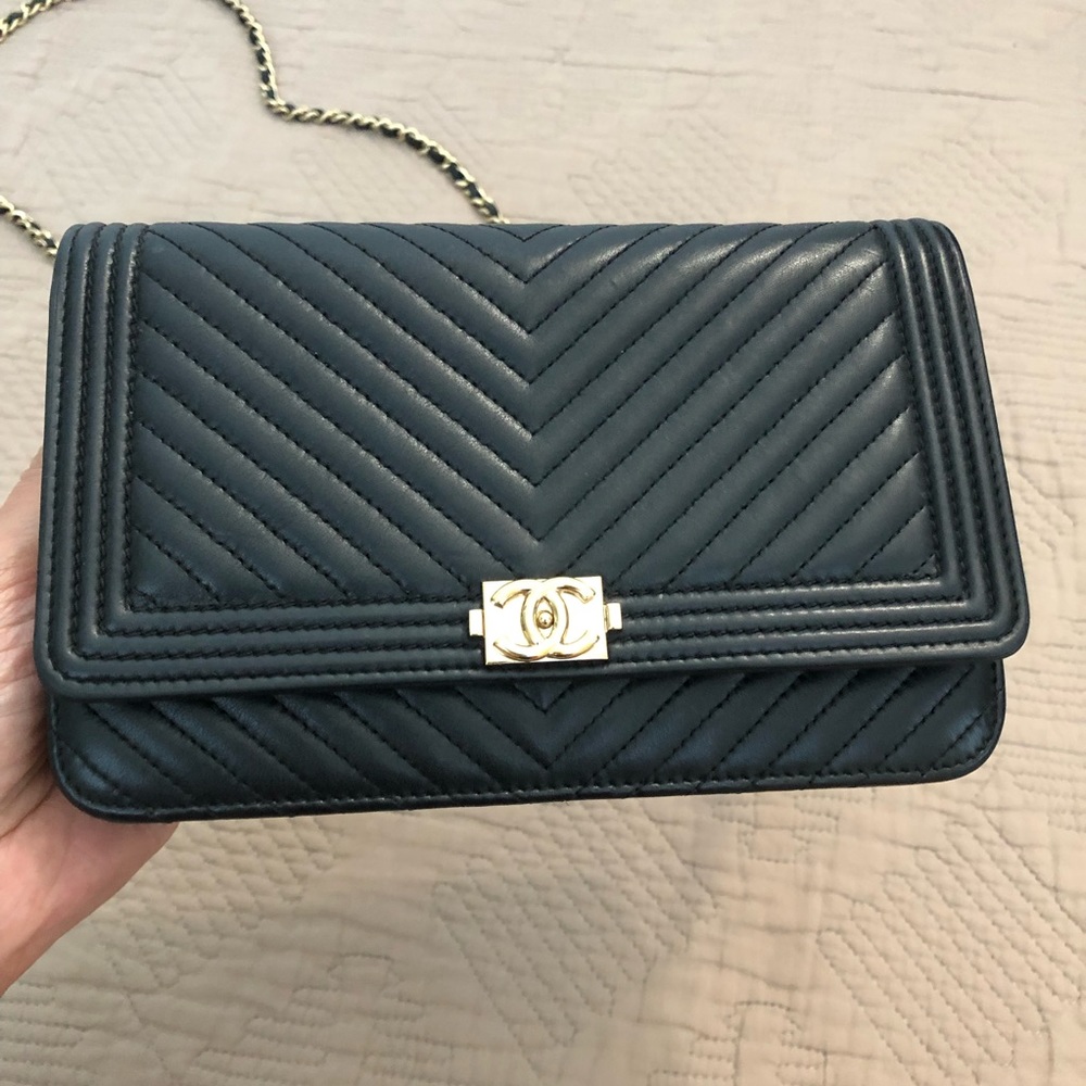 Chanel Lambskin Chevron Boy WOC wallet on chain black gold tone hardware - Picture 4 of 15